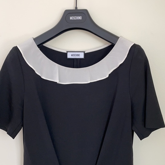 Moschino Vintage White Collar buttoned Waste Black Top - Picture 7 of 9